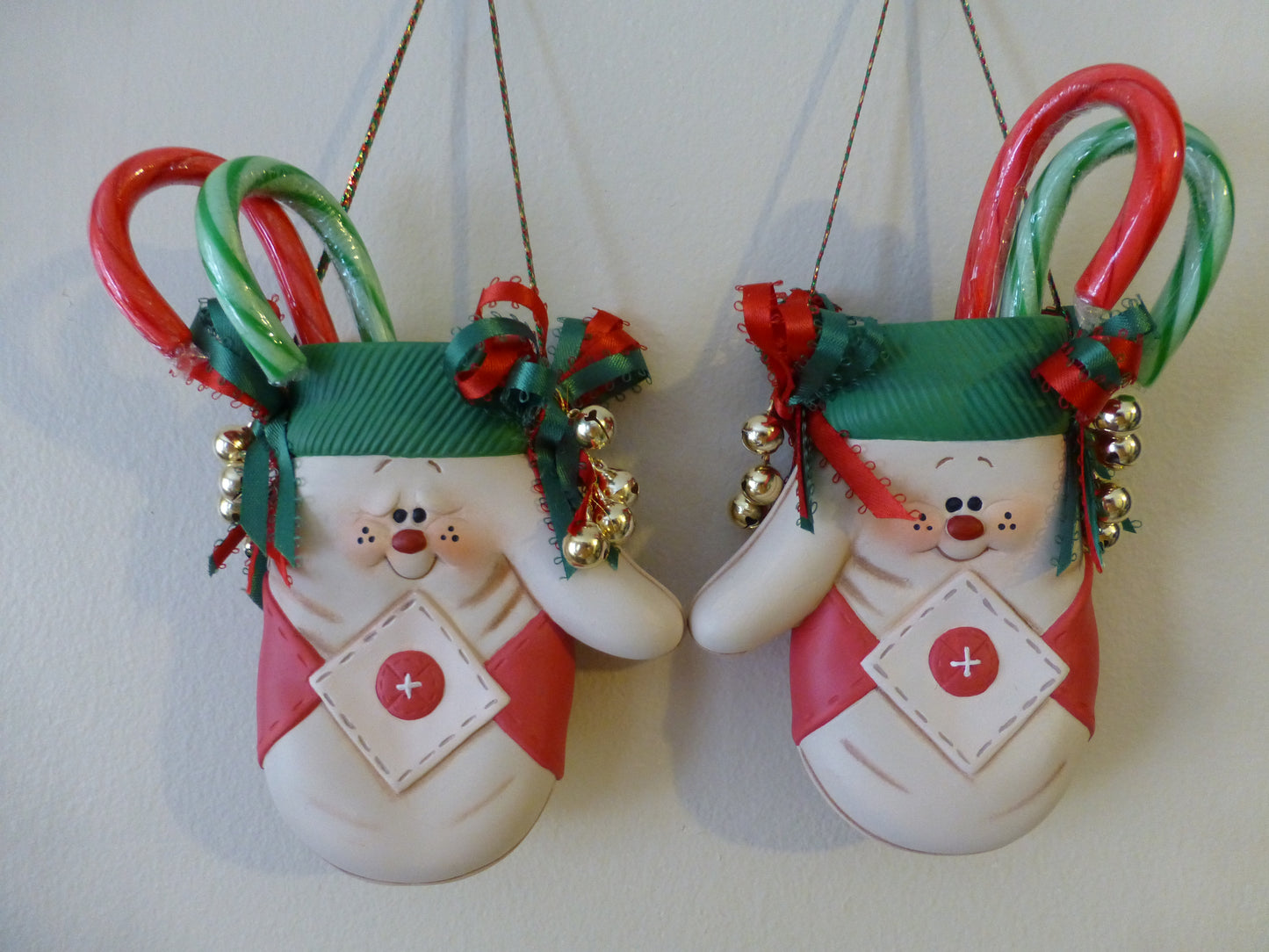 Mitten Candy Cane Carriers