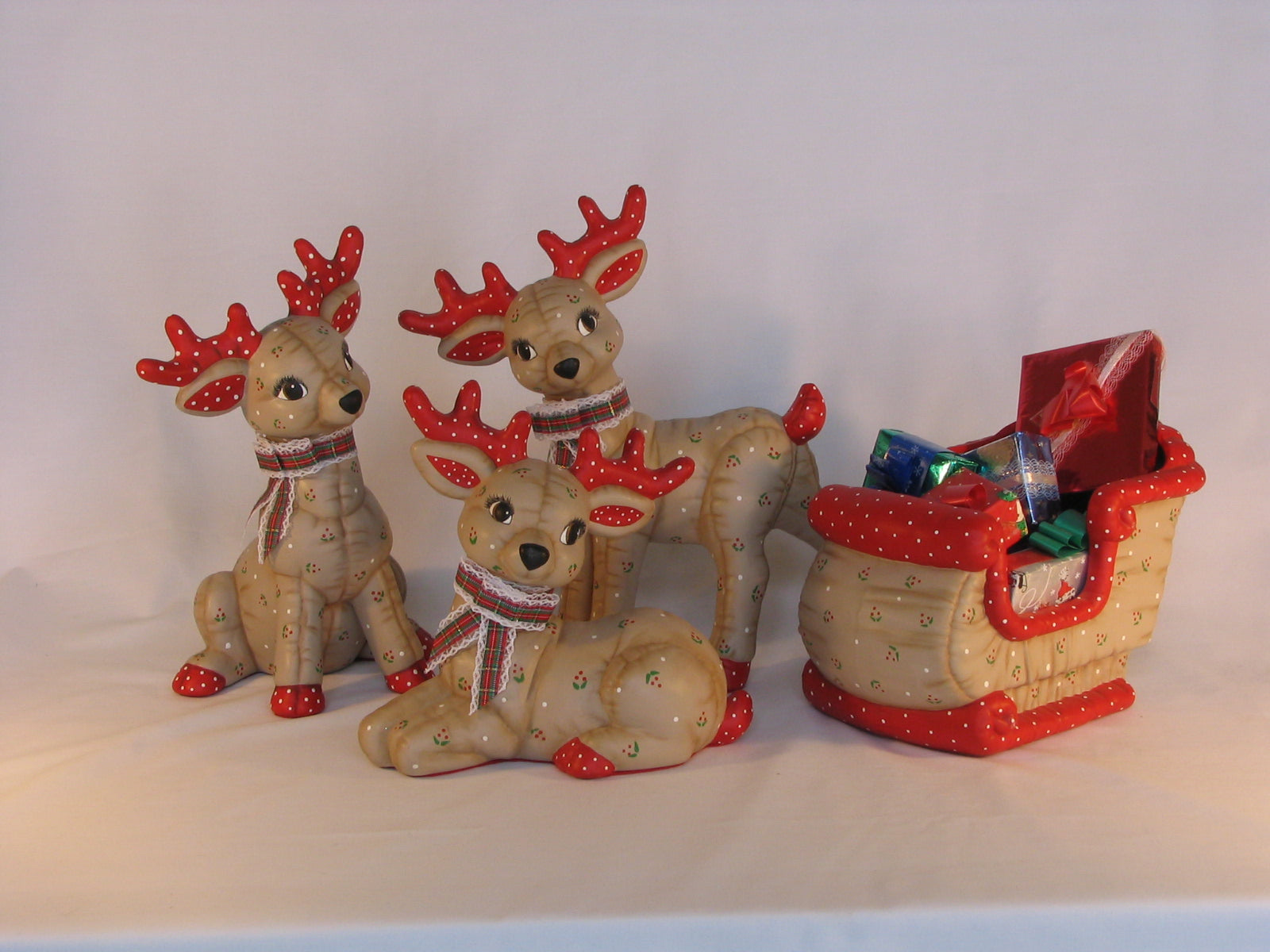 Grazing Softy Deer, Hand painted Ceramic outlet Christmas Reindeer, Stuffed Deer, Kimple Softee Grazing Reindeer, Holly deer, Holiday decoration